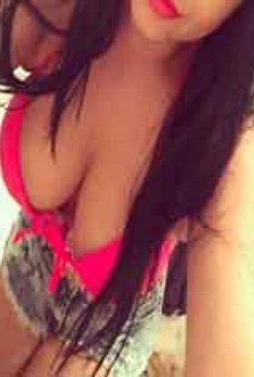Call Girlrls In Charbagh 7042888952 Escort In Lucknow